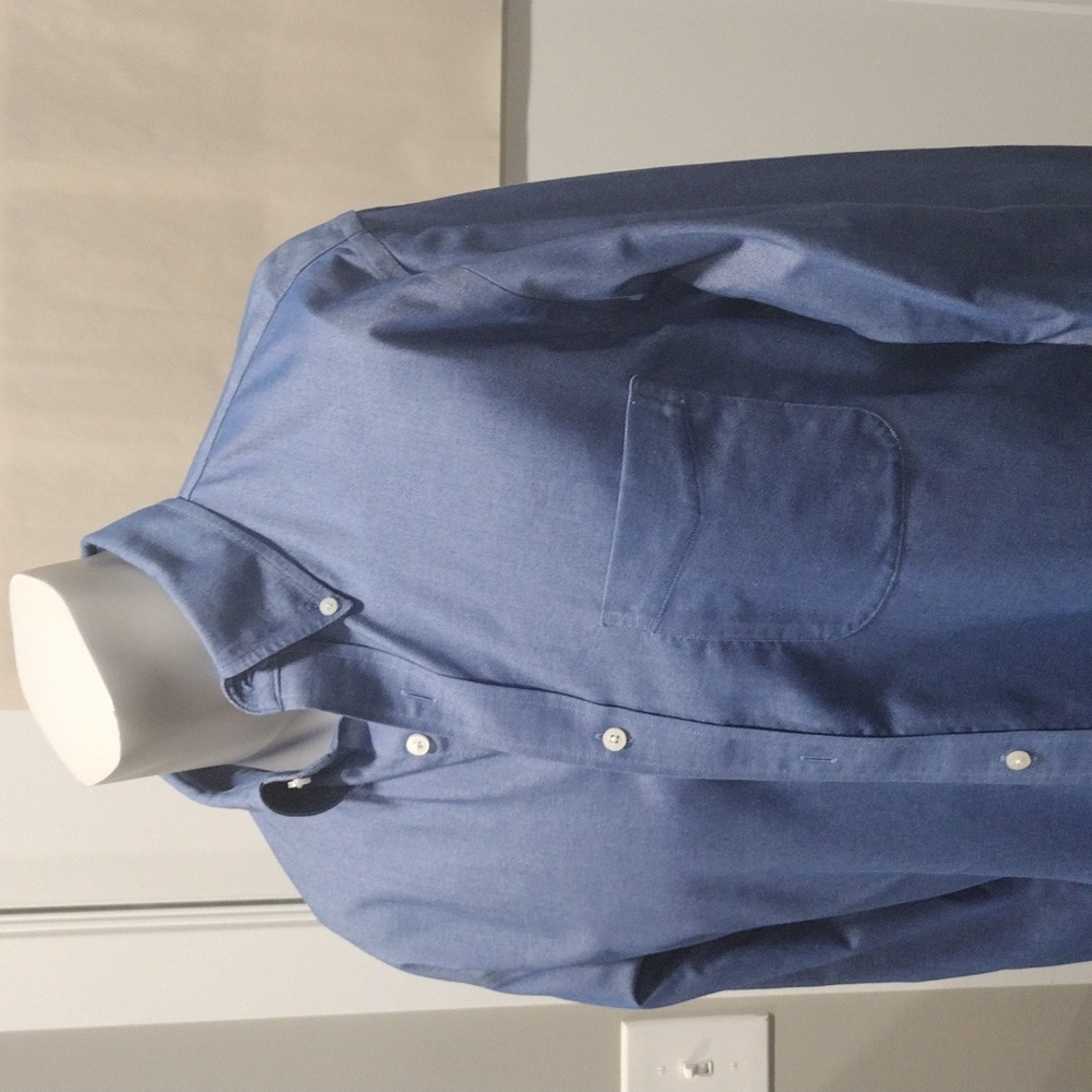 Lands End mens blue supima cotton shirt. Neck 15.5